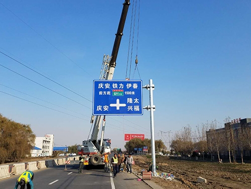 宁波宁波道路护栏网网片该如何进行正确的选购呢？